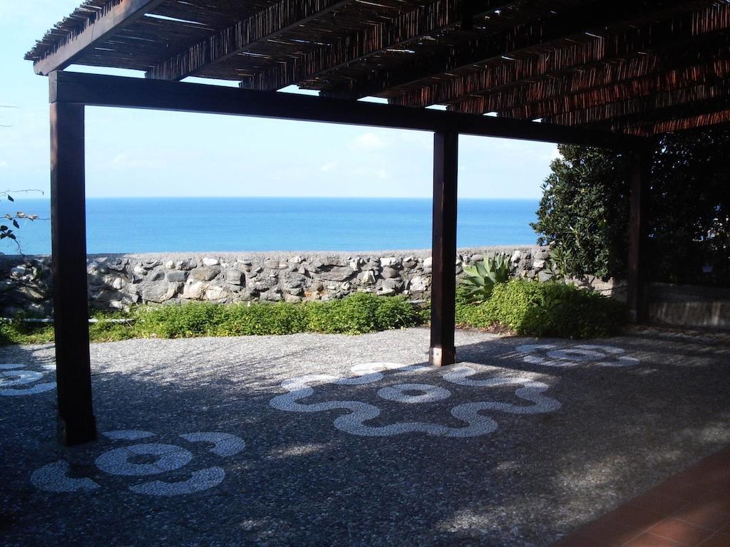 Residence Covo Degli Dei Milazzo Bagian luar foto